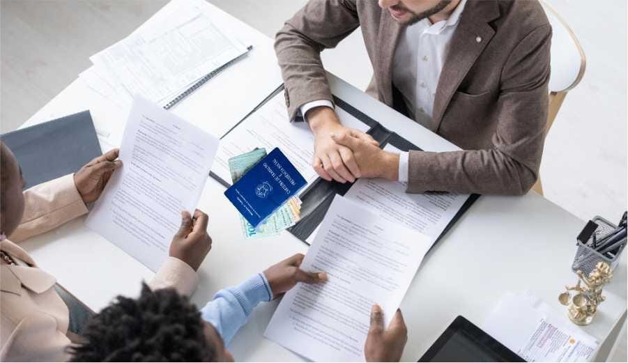 Pode um empregador recusar uma contratação com base na negativação do candidato?
