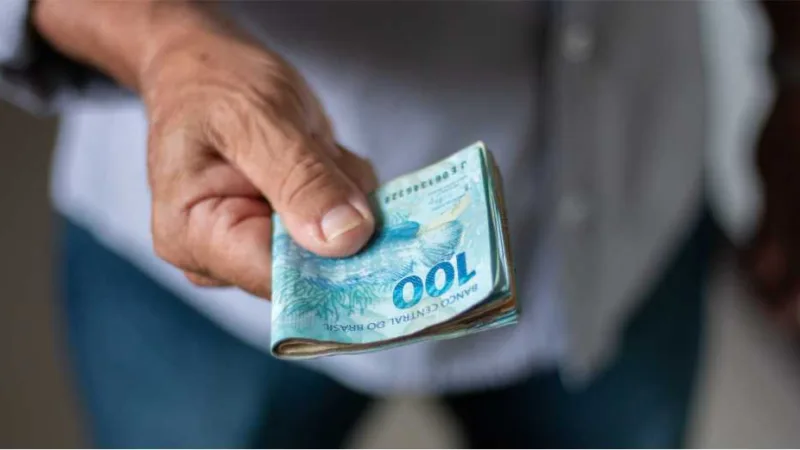Limpe seu Nome com a ajuda do 13º Salário